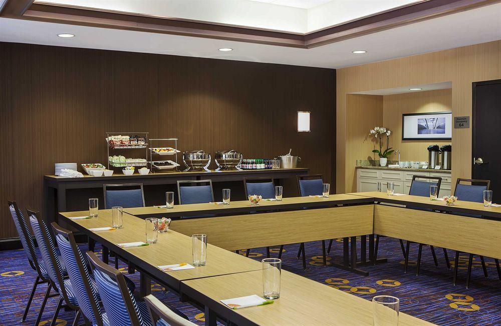 Courtyard By Marriott Orlando Downtown Hotel Екстериор снимка