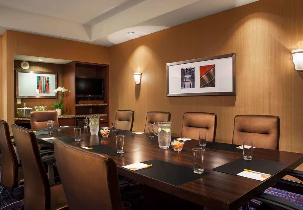 Courtyard By Marriott Orlando Downtown Hotel Екстериор снимка