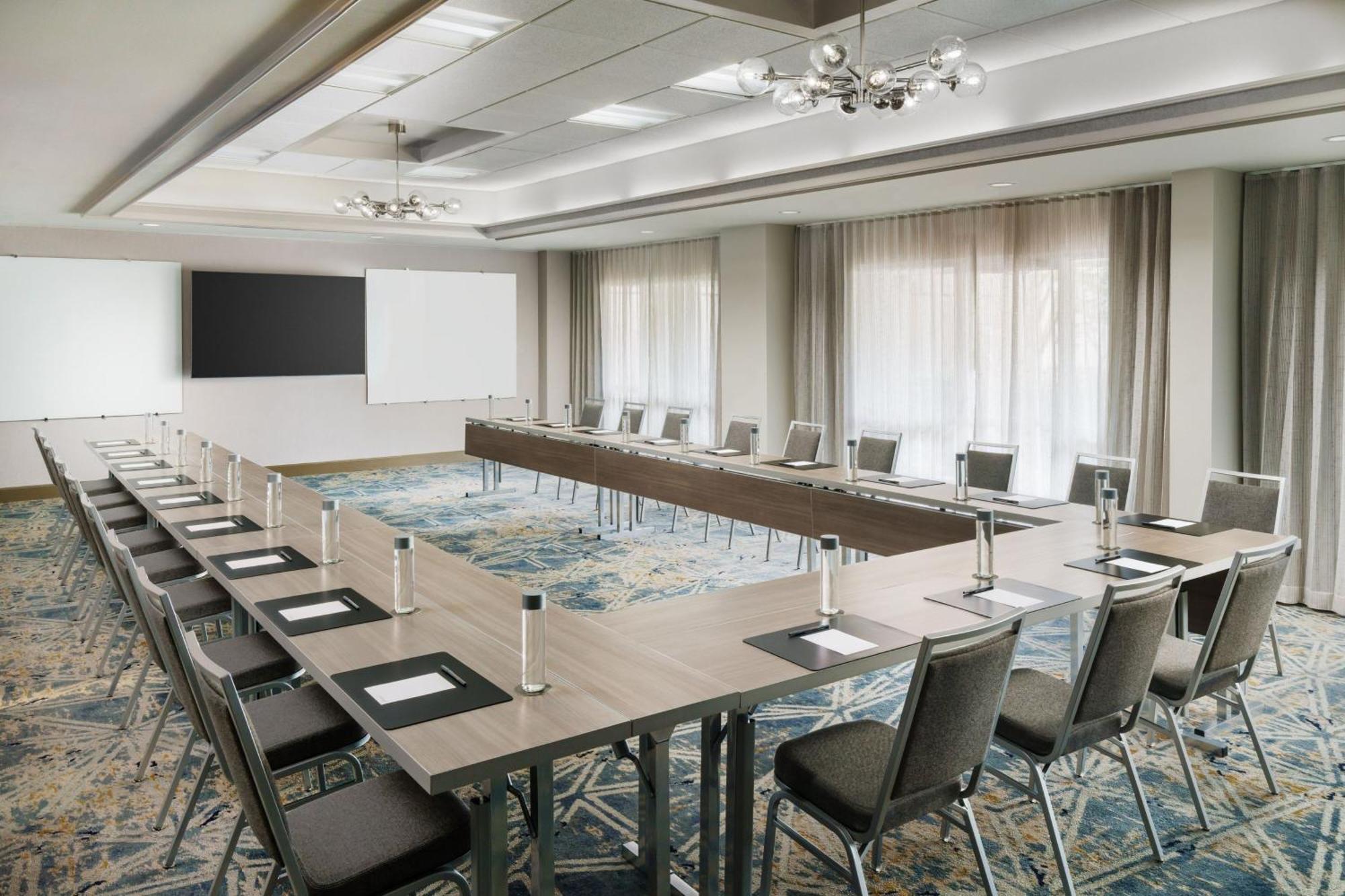 Courtyard By Marriott Orlando Downtown Hotel Екстериор снимка
