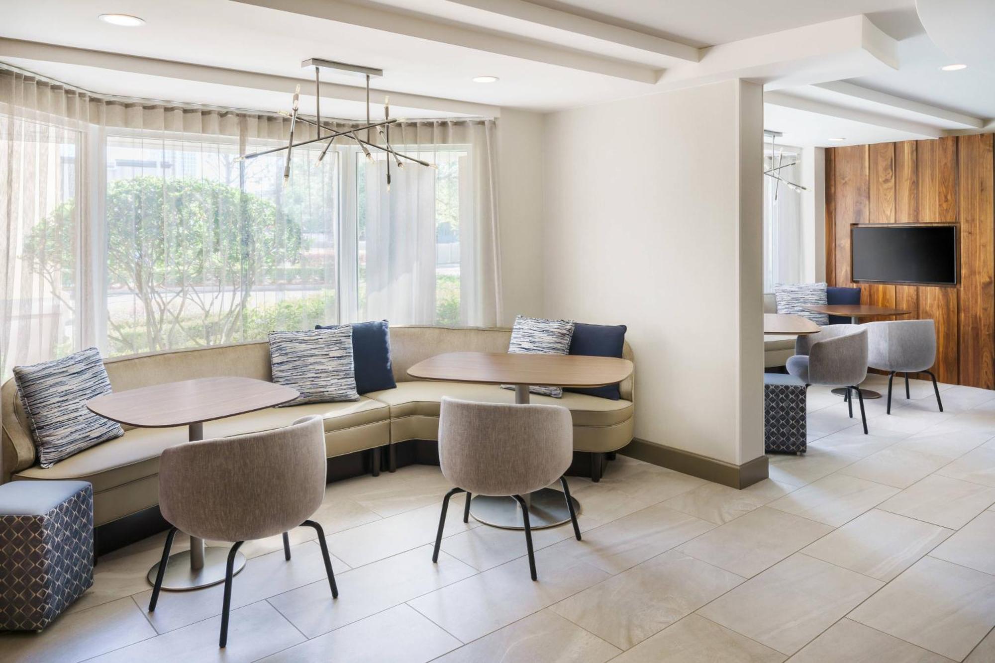 Courtyard By Marriott Orlando Downtown Hotel Екстериор снимка