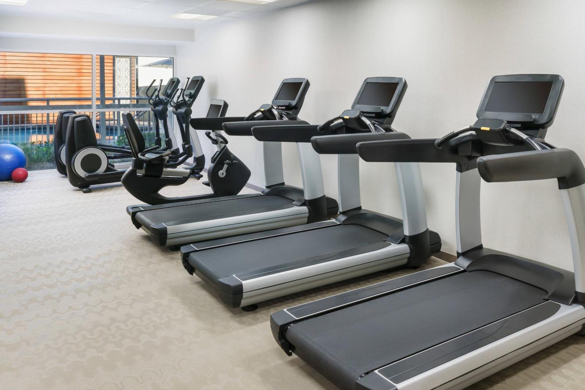 Courtyard By Marriott Orlando Downtown Hotel Екстериор снимка